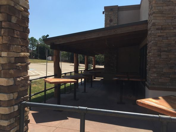 1700 Airport Fwy, Bedford, TX 76022